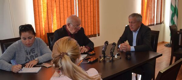 Пресс конференция в Гудауте Пресс конференция в Гудауте - Sputnik Абхазия