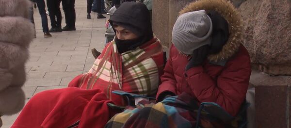 Многометровая очередь за IPhoneX в Москве Многометровая очередь за IPhoneX в Москве - Sputnik Абхазия