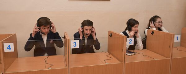 Запуск лингафонного кабинета в 10 школе - Sputnik Абхазия
