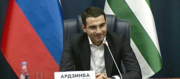 Будущее в культуре: Инал Ардзинба рассказал о значении абхазского языка Будущее в культуре: Инал Ардзинба рассказал о значении абхазского языка - Sputnik Абхазия