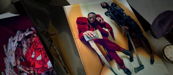 В Нью-Йорке представили календарь Pirelli 2018 В Нью-Йорке представили календарь Pirelli 2018 - Sputnik Абхазия