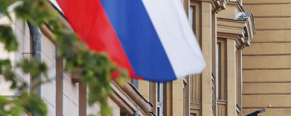 США приостанавливают выдачу неиммиграционных виз в России США приостанавливают выдачу неиммиграционных виз в России - Sputnik Абхазия