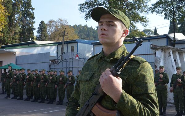 Новобранцы абхазской армии прошли курс молодого бойца - Sputnik Абхазия