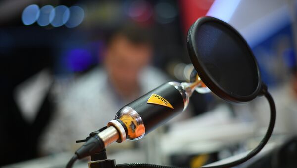Микрофон в студии радио Sputnik, архивное фото - Sputnik Аҧсны