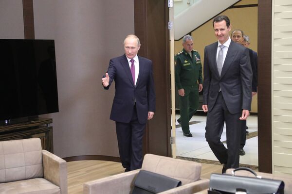 Президент России Владимир Путин и президент Сирии Башар Асад во время встречи - Sputnik Абхазия