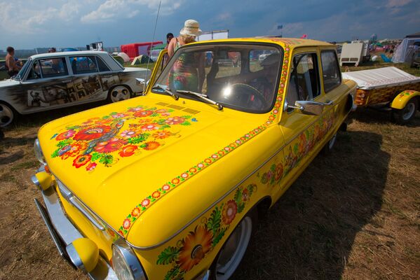 Международный автомобильный фестиваль Автоэкзотика проходит в Москве - Sputnik Абхазия