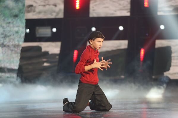 Выступление Леона Капба во втором туре шоу Ты супер!Танцы - Sputnik Абхазия
