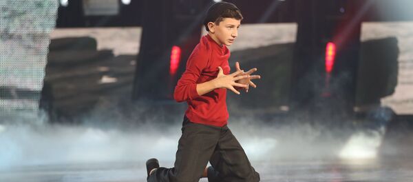 Выступление Леона Капба во втором туре шоу Ты супер!Танцы - Sputnik Абхазия