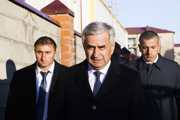 Приезд Рауля Хаджимба в Южную Осетию - Sputnik Абхазия