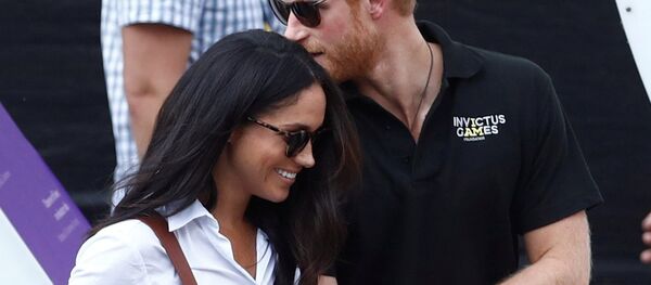 Принц Гарри и Меган Маркл Принц Гарри и Меган Маркл - Sputnik Абхазия