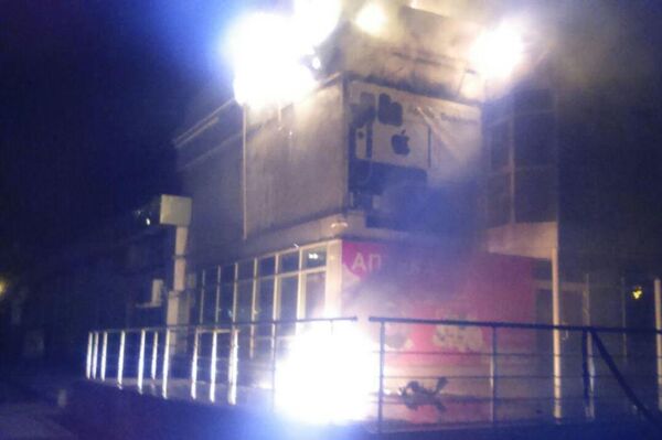 Пожар в супермаркете Сухум Пожар в супермаркете Сухум - Sputnik Абхазия