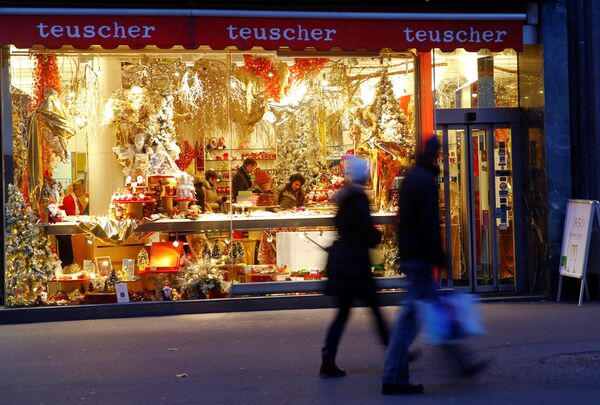 Магазин шоколадных конфет Teuscher Chocolates store на торговой улице Банхофштрассе в Цюрихе, Швейцария - Sputnik Абхазия