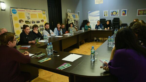 Круглый стол на тему домашнего насилия - Sputnik Абхазия