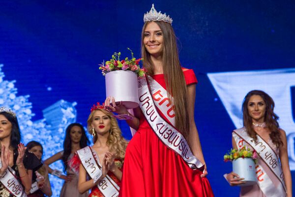 Победительница конкурса красоты Мисс Армения - 2017 - Sputnik Абхазия
