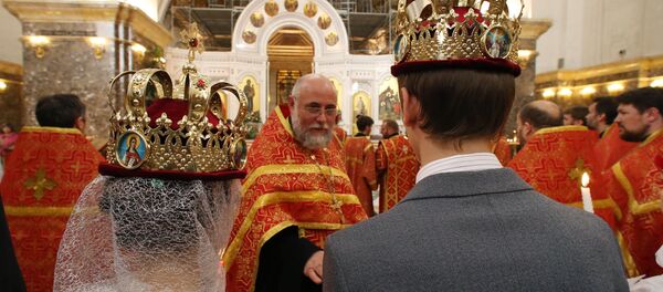 Венчание в кафедральном соборе Калининграда Венчание в кафедральном соборе Калининграда - Sputnik Абхазия