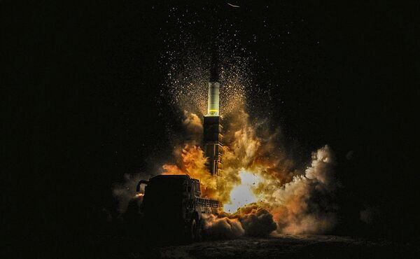 Запуск южнокорейской ракеты Hyunmoo II - Sputnik Абхазия