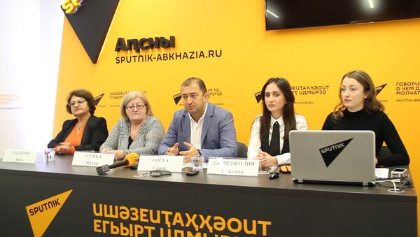 Координация и взаимодействие: о цели создания Ассоциации НКО рассказали в Sputnik - Sputnik Абхазия