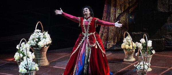 Алиса Гицба исполняет роль Леоноры в серии спектаклей Трубадур  Алиса Гицба исполняет роль Леоноры в серии спектаклей Трубадур  - Sputnik Абхазия