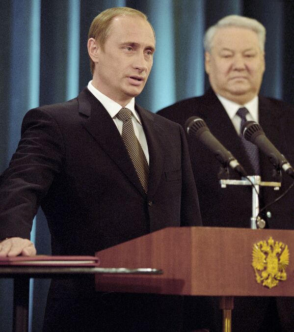 Владимир Путин дает присягу Президента Российской Федерации, 2000 год - Sputnik Абхазия