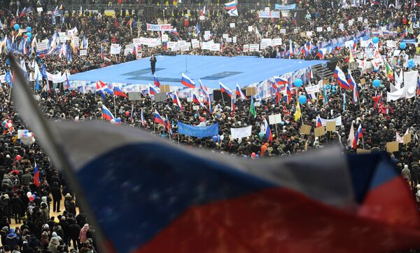 Премьер-министр РФ Владимир Путин на митинге своих сторонников Защитим страну!, 2012 год - Sputnik Абхазия