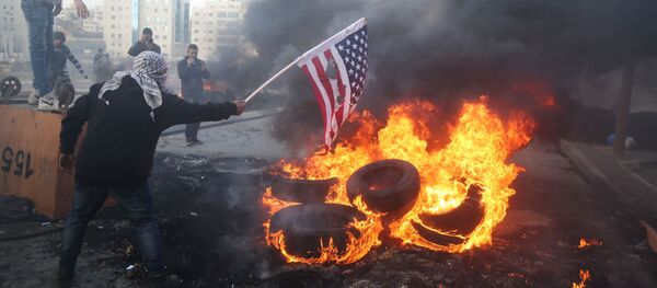 Участники акции протеста в Палестине против решения о признании Иерусалима столицей Израиля Участники акции протеста в Палестине против решения о признании Иерусалима столицей Израиля - Sputnik Аҧсны
