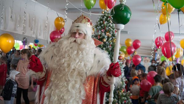 Дед Мороз из Великого Устюга посетил Томск - Sputnik Абхазия