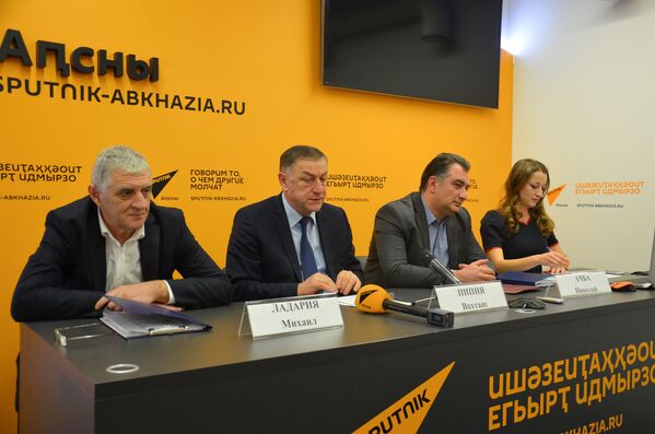 Пресс-конференция Госкомитета по управлению госимуществом - Sputnik Абхазия