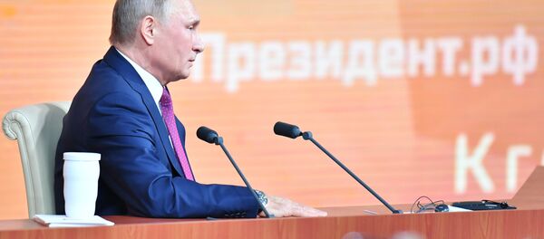 Ежегодная большая пресс-конференция президента РФ Владимира Путина - Sputnik Абхазия