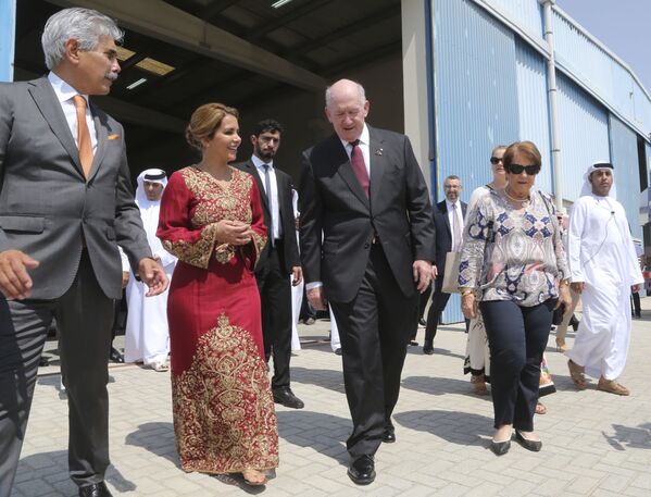 Принцесса Иордании Хайя бинт аль-Хусейн и генерал-губернатор Австралии Питер Косгроув на встрече в Дубае, ОАЭ - Sputnik Абхазия