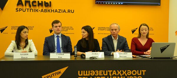 Презентация приложения русско-абхазского словаря - Sputnik Абхазия