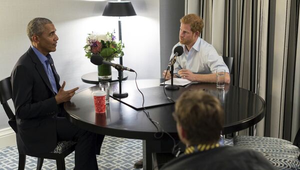 Принц Гарри берет интервью у Барака Обамы - Sputnik Абхазия