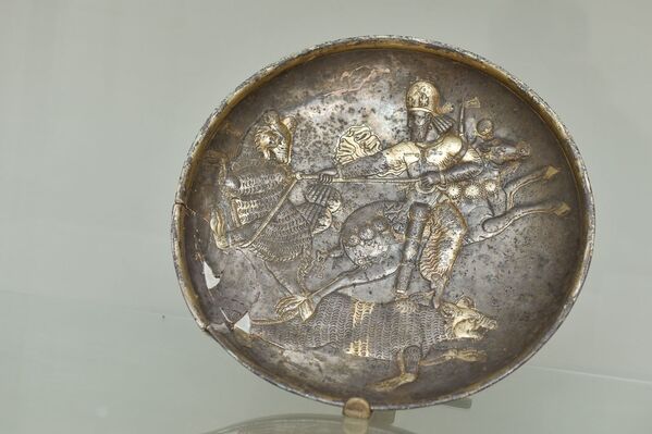 Блюдо сасанидское (Иран), III-VII века - Sputnik Абхазия