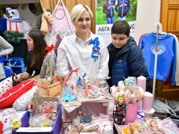 Участниками ежегодной ярмарки стали как «долгожители», так и новички - Sputnik Абхазия