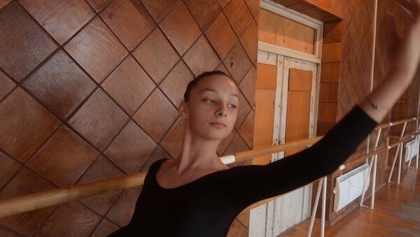 Танцуй, как лебедь: знакомимся ближе с финалисткой Ты супер! Танцы Миленой Тачулия - Sputnik Абхазия