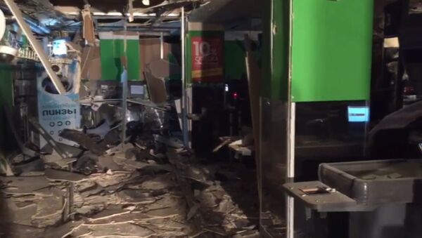 Последствия взрыва в магазине Перекресток в Петербурге. Кадры с места ЧП - Sputnik Абхазия