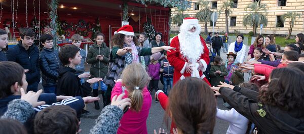 ТПП устроила праздник для детей из Ткуарчала ТПП устроила праздник для детей из Ткуарчала - Sputnik Абхазия