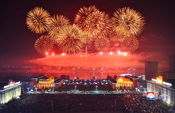 Салют в честь празднования Нового года в КНДР - Sputnik Абхазия