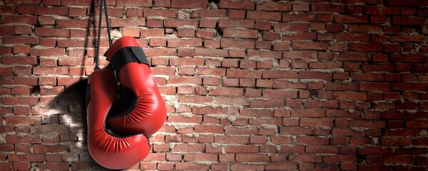 Боксерские перчатки на стене - Sputnik Аҧсны