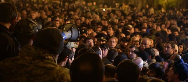 Митинг у здания Парламента Митинг у здания Парламента - Sputnik Абхазия