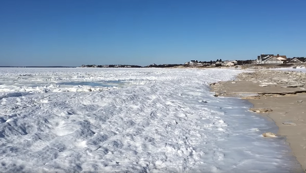 Житель Массачусетса снял на видео замерзший океан - Sputnik Абхазия