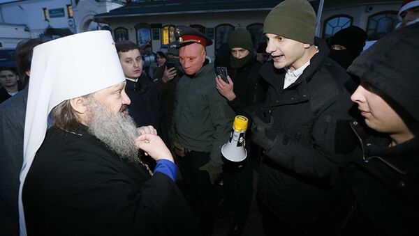 Митрополит Вышгородский и Чернобыльский Павел ведет переговоры с протестующими у Киево-Печерской лавры - Sputnik Аҧсны