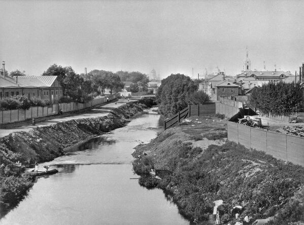 Вид на окрестности реки Яузы с Высокояузского моста в Москве. 80-е годы XIX века - Sputnik Абхазия