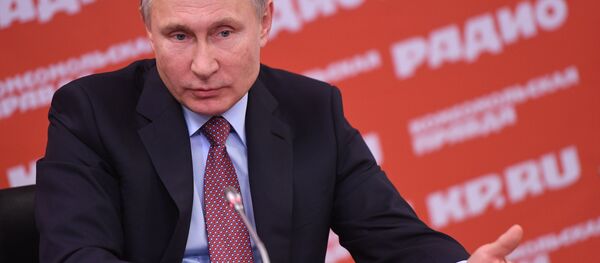 Президент РФ В. Путин встретился с представителями российских печатных СМИ и информагентств Президент РФ В. Путин встретился с представителями российских печатных СМИ и информагентств - Sputnik Абхазия