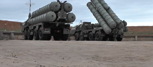Второй дивизион ЗРК C-400 заступил на боевое дежурство в Севастополе Второй дивизион ЗРК C-400 заступил на боевое дежурство в Севастополе - Sputnik Аҧсны