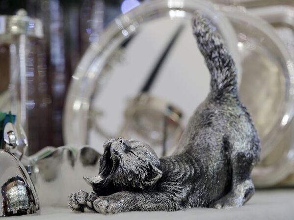 Декоративный кот из серебра в магазине Silber Sturm в Вене, Австрия - Sputnik Абхазия