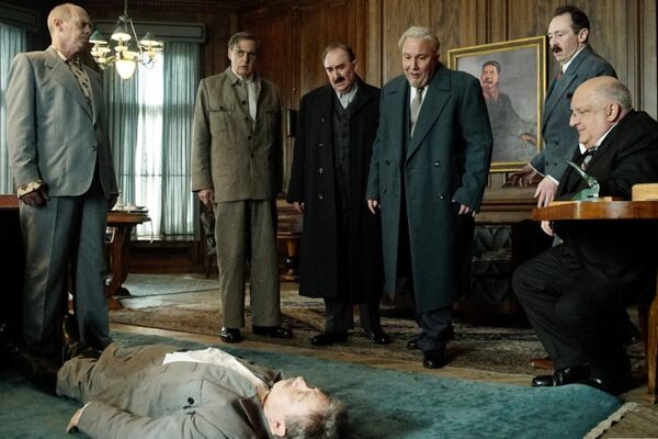 Кадр из фильма Смерть Сталина Кадр из фильма Смерть Сталина - Sputnik Абхазия