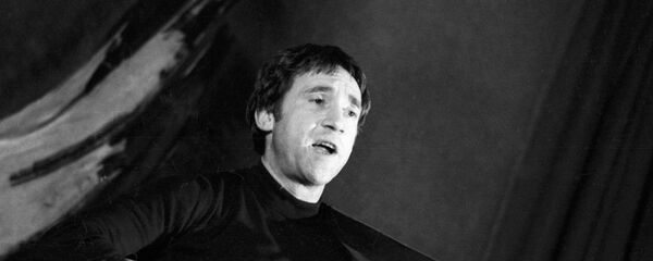 Лауреат Государственной премии, актер театра и кино Владимир Высоцкий Лауреат Государственной премии, актер театра и кино Владимир Высоцкий - Sputnik Абхазия