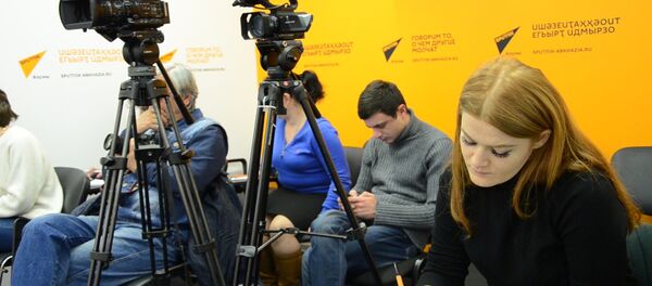 Нет определения слова безработица: Джон Агрба рассказал о занятости населения в Абхазии Нет определения слова безработица: Джон Агрба рассказал о занятости населения в Абхазии - Sputnik Абхазия