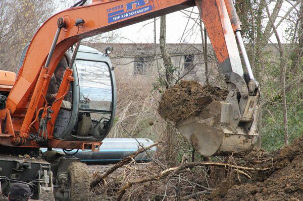 Прокладка водопроводных труб в городе - Sputnik Абхазия