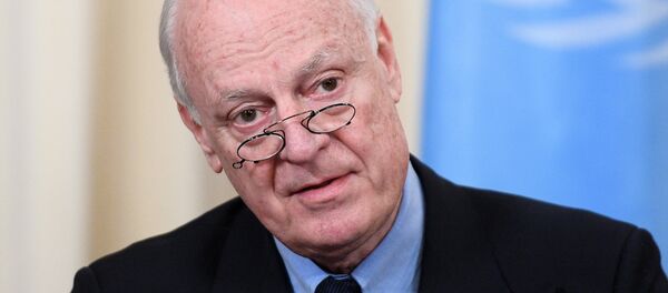 Встреча С. Лаврова с С. де Мистурой и С. Шойгу Встреча С. Лаврова с С. де Мистурой и С. Шойгу - Sputnik Аҧсны